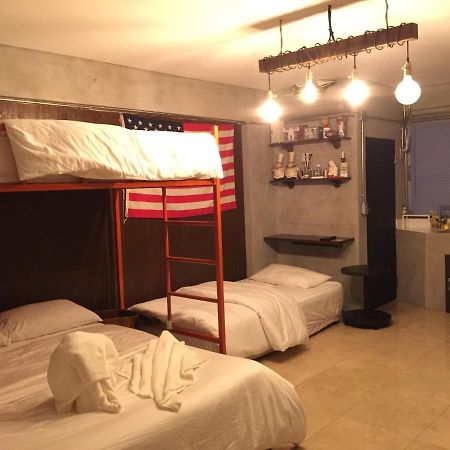 Renovated Loft Style Condo Bangkok Extérieur photo