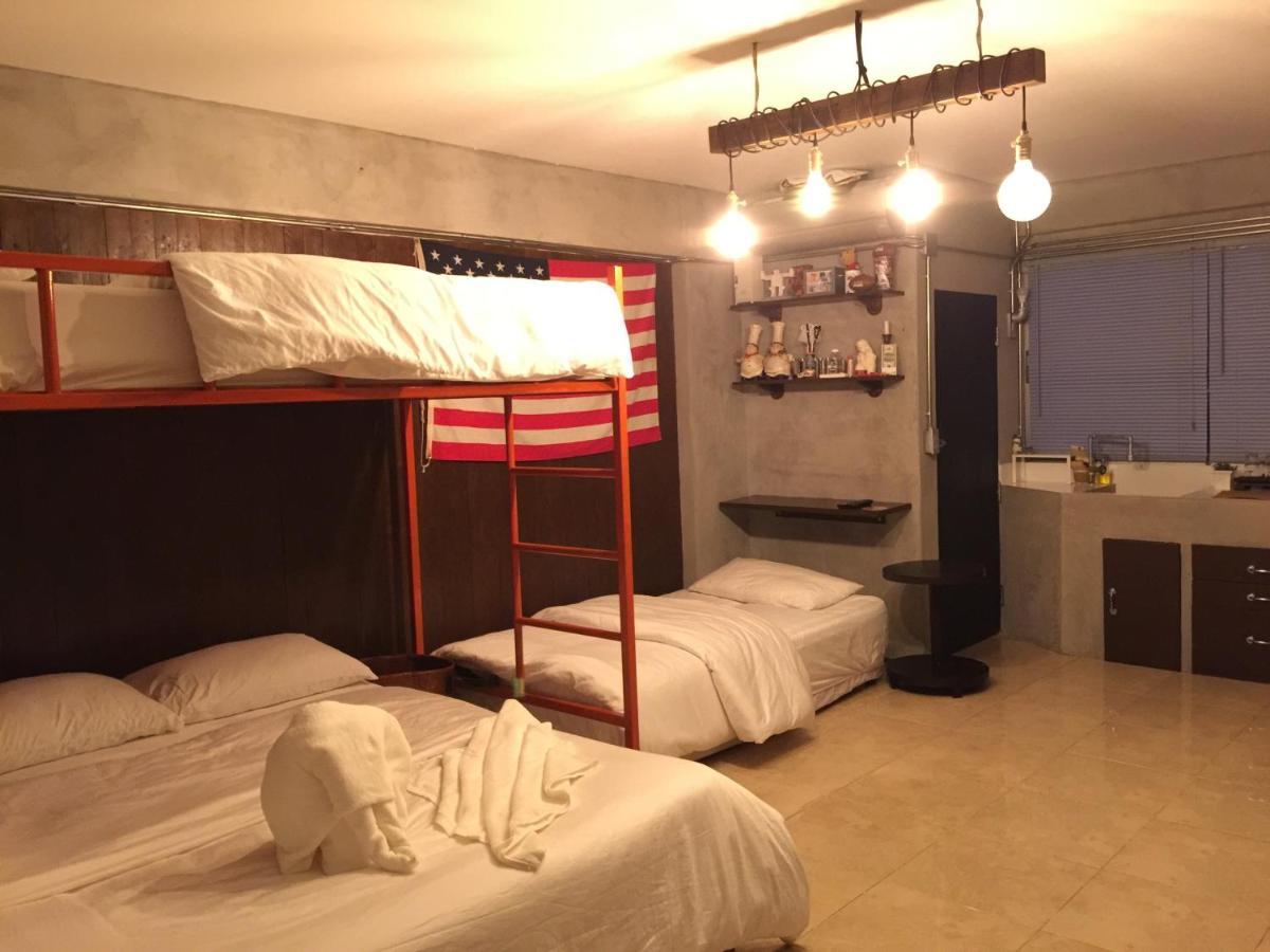 Renovated Loft Style Condo Bangkok Extérieur photo