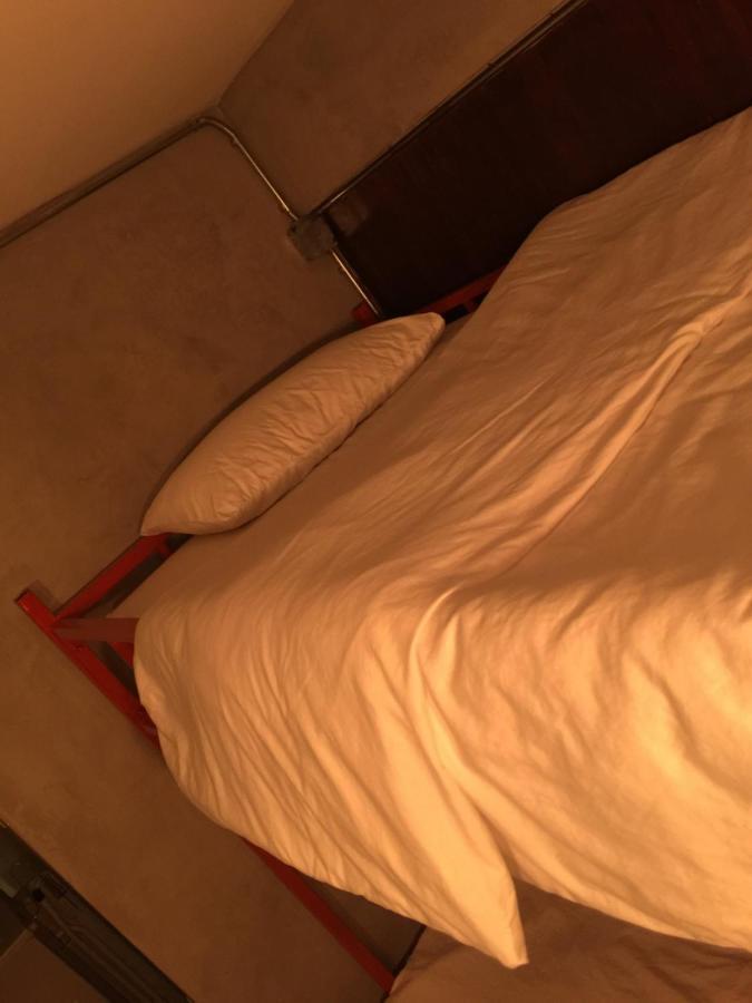 Renovated Loft Style Condo Bangkok Extérieur photo